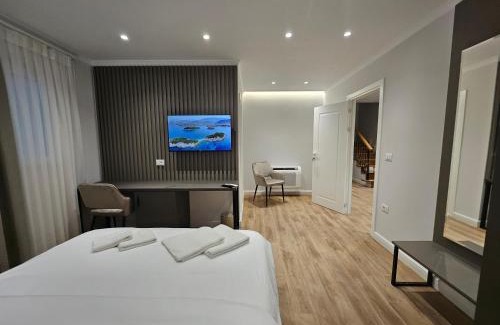 Durres Bed & Breakfast | TRE'S BLISS City Heart Villa!