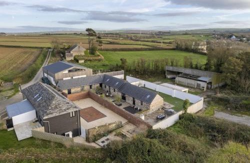 Treator House | Trebyre
