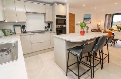 Connor Downs Cottage | TREDARN, pet friendly, character holiday cottage in Connor Downs