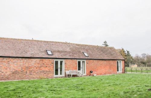Eaton Mascott House | Tree House Barn