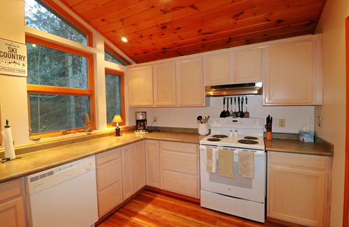 Ellicottville Ski Chalet | Tree House Close to Holimont Ski Resort