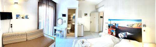 Kato Stalos Apartment | Tree of Life Art Hotel