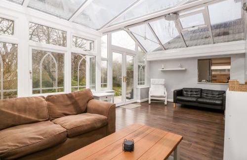 Glastonbury House | Tree of Life House, Number 27 Bere Lane