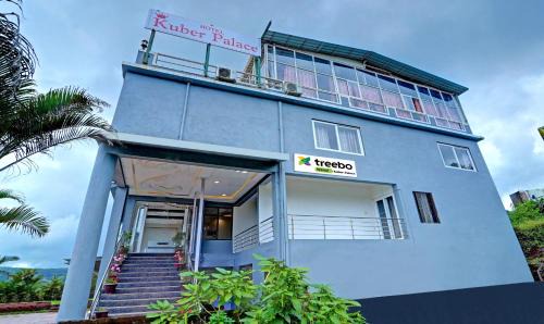 Mahabaleshwar Hotel | Treebo Kuber Palace with Swimming Pool