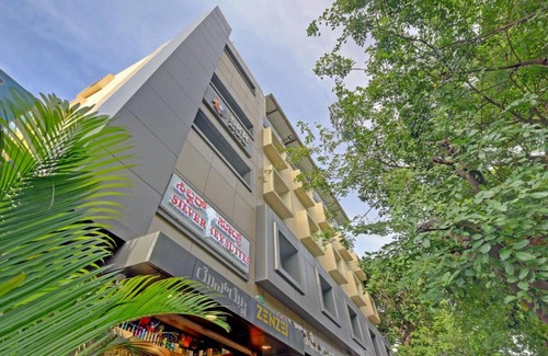 Bengaluru Hotel | Treebo Trend Silver Key Suites Kammanahalli