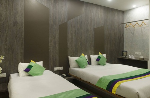 Surat Hotel | Treebo Urban, 1 Km From Railway Station