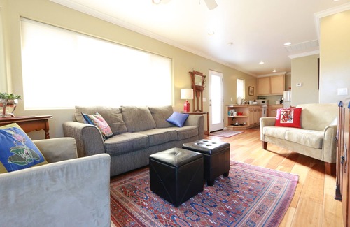 Paso Robles Cottage | Treetop Cottage - Unstoppable View!