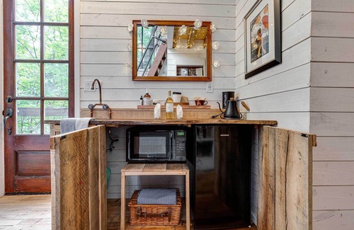 Chattanooga House | Treetop Hideaways: Dogwood Treehouse in Chattanooga