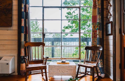 Chattanooga House | Treetop Hideaways: Redbud Treehouse in Chattanooga