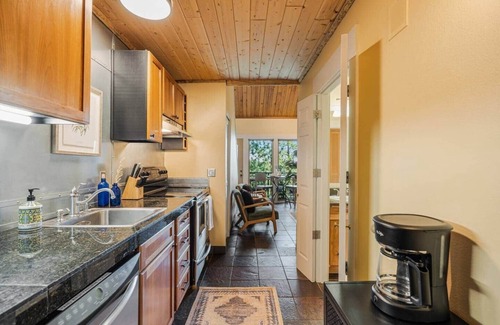 Bend Apartment | Treetop Retreat @ 7th Mountain (2bd/2bt +resort amenities)