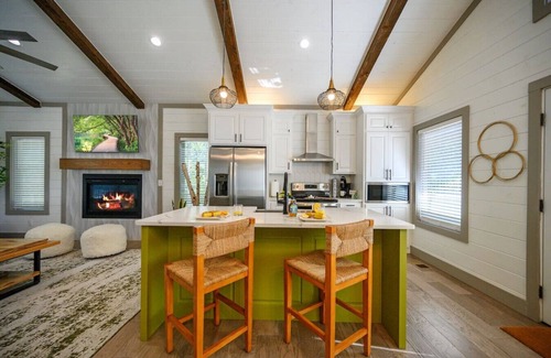 Broken Bow Cabin | Treetop Twosome · Cozy Forest Retreat: Sauna, Firepit & EV Charger