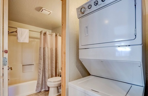 Tahoe Village House | "Treetop Vista" - Pet friendly near Heavenly Ski