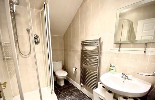 Elgin Apartment | Treetops - Lesmurdie House