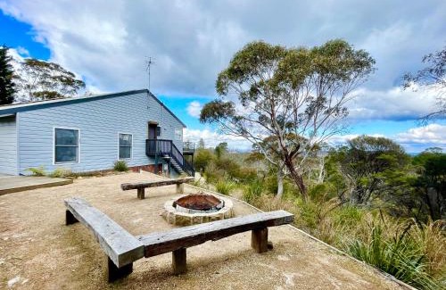 Katoomba House | Treetops Retreat Katoomba