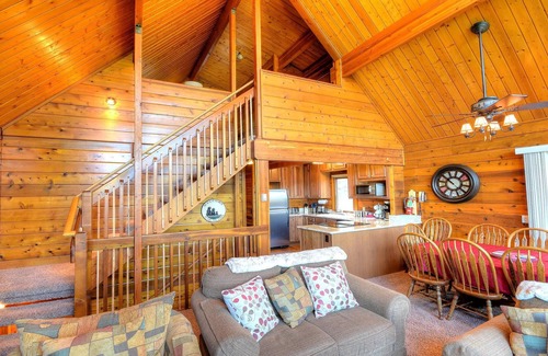 Yosemite West House | Treetops Cabin