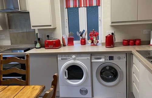 Boscastle Cottage | Tregenna a beautiful spacious cottage in Boscastle with parking