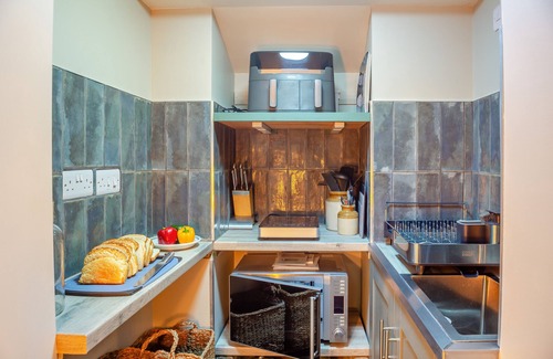 Llanfairfechan House | Trem Y Fam - One Bedroom House, Sleeps 2