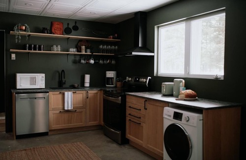 Mont-Tremblant House | Trembling Mountain House - w/river view, 2 hot tubs, canoe, 2 SUP boards