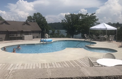 La Follette Condo | Tremendous lakefront condo with premier location .
