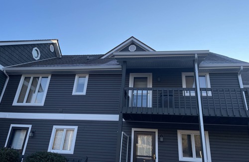 La Follette Condo | Tremendous lakefront condo with premier location .