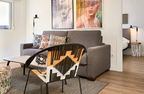 San Roque Apartment | Trendy & Bright apartment with parking