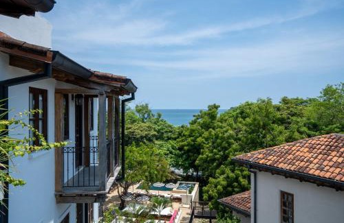 Las Catalinas Apartment | Trendy Condo with Modern Decor, Stunning Ocean Views, and Exclusive Beach Club Access