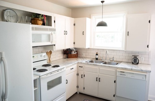 Inglewood House | Trendy East Nash home near dwntwn