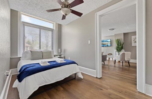 Detroit - Shoreway Apartment | Trendy Ohio City Parking Wifi Mins to DT