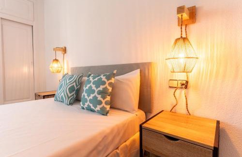 Retamar Apartment | TrendyHomes Retamar - Vistas al mar, playa a 1 min, golf