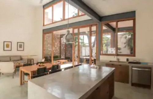Centro House | tres soles