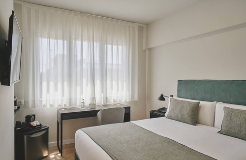 Les Tres Torres Hotel | Tres Torres Atiram Hotel