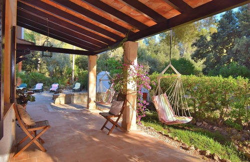 Cielo de Bonaire Ski Chalet | Trevol 020 fantastic house with large garden and terrace, barbecue, air-conditioning and WiFi