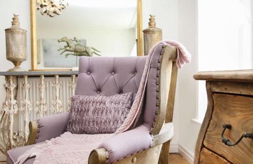 Beaumaris House | Tri Raglan Bach