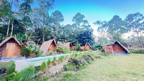 Toya Bungkah House | Triangular house and hot spring