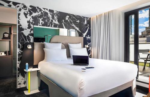 Cœur de Ville Hotel | Tribe Paris La Defense Esplanade