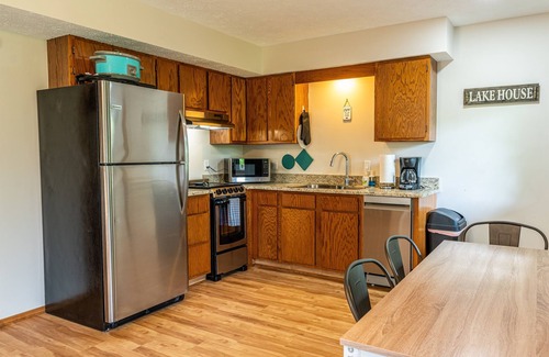 Indian Point Cabin | Tribesman Resort #20 - Renovated Cabin, Minutes to Silver Dollar, Great Location