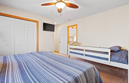 Lake Harmony House | "Tricky Tee" within Split Rock Resort, Hot Tub, Pool Table, WIFI