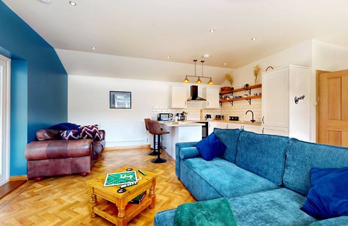 Rhos on Sea Cottage | Trillo Lodge - One Bedroom Cottage, Sleeps 2