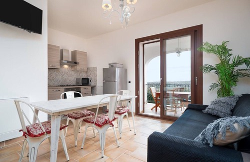 Posada Apartment | Trilo Tiriarzu: in Zona Residenziale a Posada