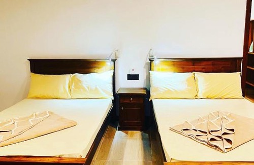Hatton Hotel | Trinitons River side villas