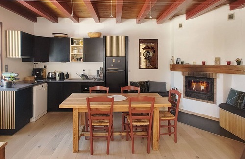 Molines-en-Queyras Apartment | Triplex Spacieux et Atypique vue sur les Montagnes