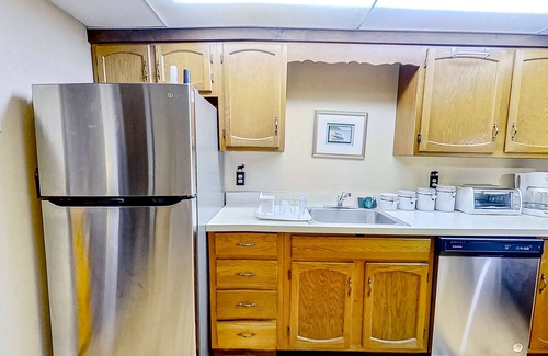 Chestertown Condo | Tripp Pond Retreat, Unit E | Condo in Warrensburg