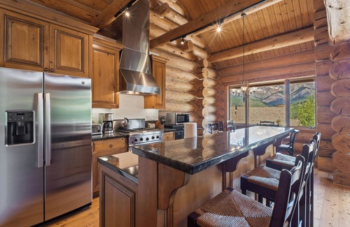 Mountain Village House | TRISTANT 108- Luxurious Log Cabin Townhome with Ideal Location