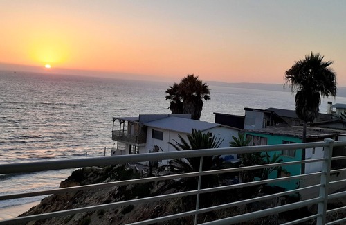 Playas de Rosarito Condo | Triton's Cozy Condo-Sleeps 14