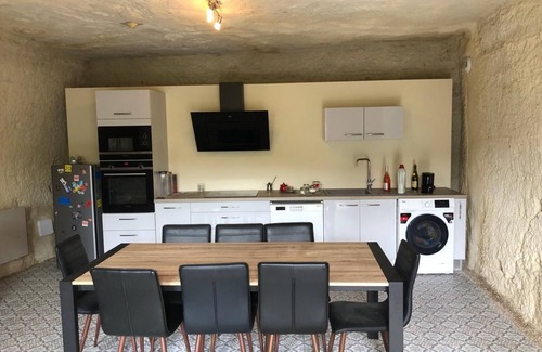 Nazelles-Negron House | Troglodyte