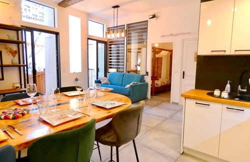 Collioure Apartment | Troglodyte Jacuzzi in the City Centre, nearby the beach, Patio, A/C, WiFi