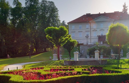 Ljubljana Old Town Apartment | Tromostovje I In Heart of Ljubljana