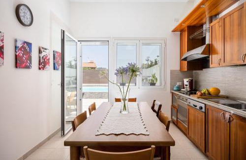 Salemi Apartment | tropical loft