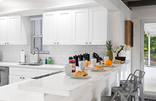 Oakland Park House | Tropical Oasis RetreatI Luxe Pool + Arcade Getaway
