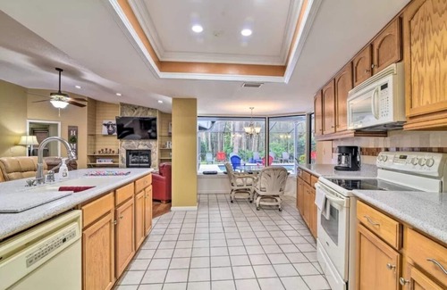 Temple Terrace House | Tropical Oasis with Lanai, Pool and Dock. Sleeps 12 guests
